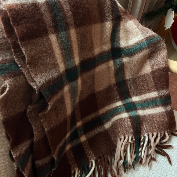 Plaid Holiday Throw Blanket - Brown and Green - Picture 2 of 3